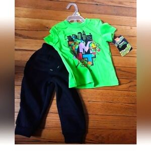 Teenage Mutant Ninja Turtles Baby Boy 2pc Jogger Set. Size 12 months. New